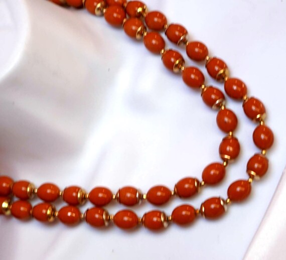 Vintage 1970s Orange Beaded Necklace, Gold Tone S… - image 7
