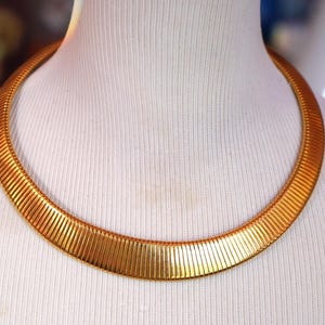 Collar Choker Necklace, Vintage Sparkling Polished Wide Rich Gold Tone Omega Ribbed Link Classic Choker, Bright Elegant Choler Necklace