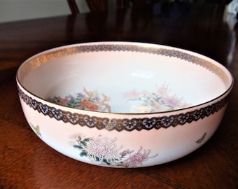 Vintage Hand Painted Chinese Chrysanthemum Bowl: Gold Gild Porcelain Pedestal