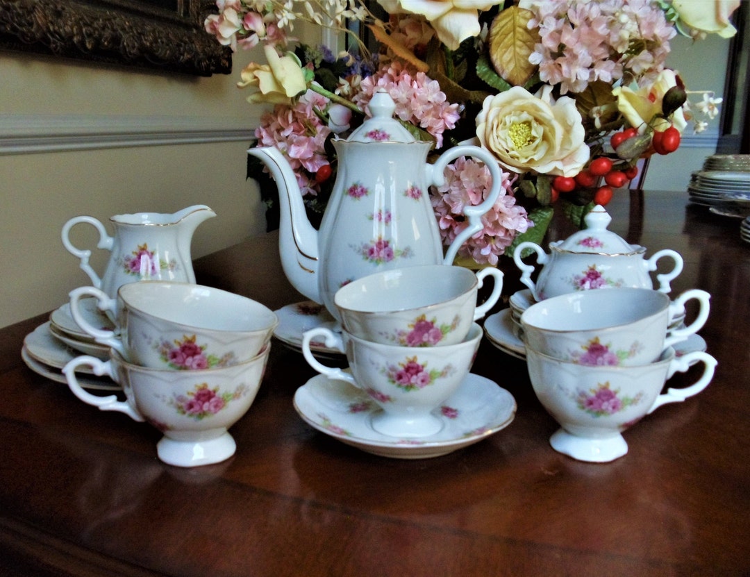 Vintage Pink Roses Tea Set: Mid-century Gold Trim Porcelain, 21-piece ...