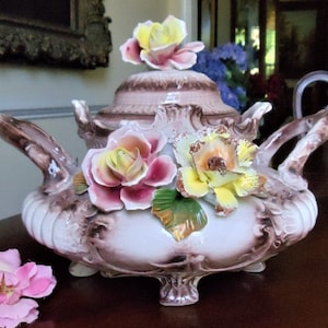 Capodimonte Italy Vase, Vintage Huge Collectible Double Handled Lidded Porcelain Vase, Sculptured Roses & Leaves Scalloped Edge Unique Vase