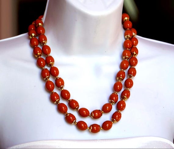 Vintage 1970s Orange Beaded Necklace, Gold Tone S… - image 1
