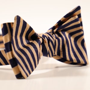 African Bow tie, Handmade Bowtie, Mens Bow tie, Wedding Bow tie, Groomsmen Gifts image 2