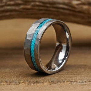 The Dry Tortuga | Men's 8mm Finely Crushed Turquoise Tungsten Hammered Ring