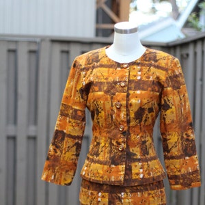 Vintage 80er Jahre Safari Tribal Matching-Set mit passendem Rock; Boho / Abstrakt Bedruckte Jacke in Braun, Ringelblume, Hellbraun, Orange