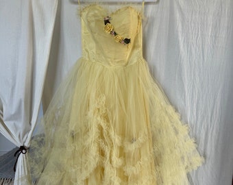 Vintage 50s Tulle Cupcake Butter Yellow Floral Details; 60s Yellow Strapless Dress Ruffled Tulle Skirt Applique; Yellow Tulle Prom Dress S