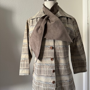 Vintage 60s 70s Mod Micro Suede Dress/Housecoat with Wingtip Collar; 70s Bohemian Novelty Tunic Shift Dress with Wooden Buttons M