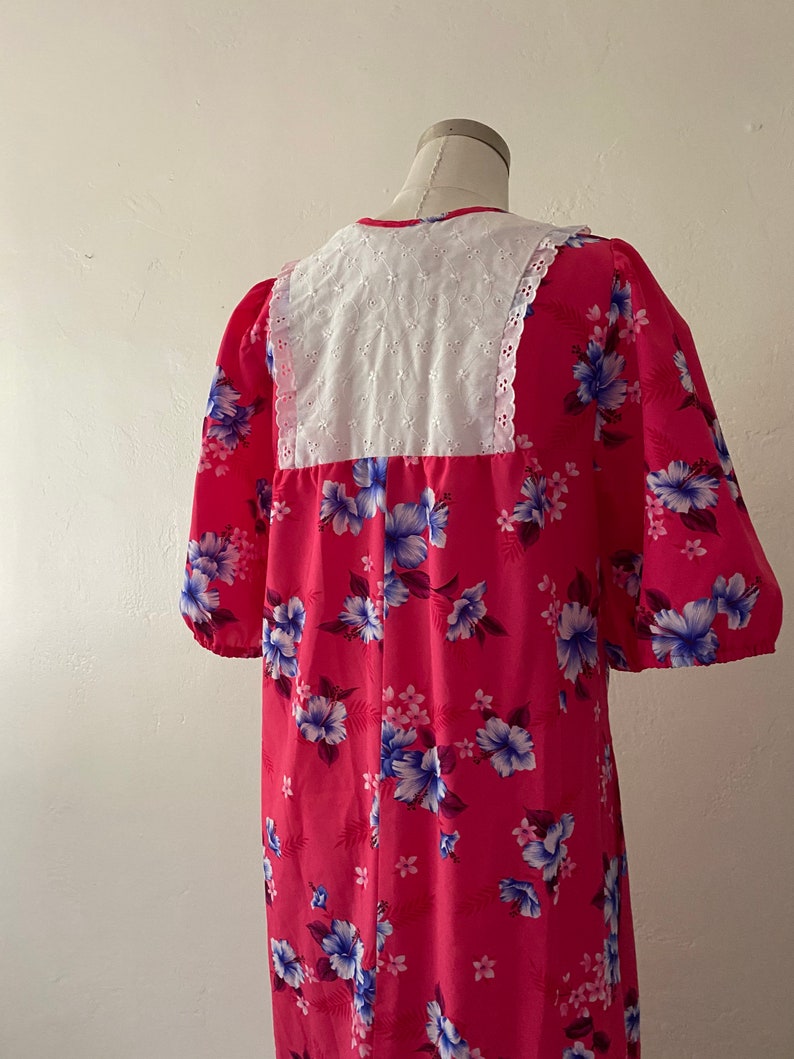 Vintage 70s Hawaiian MumuKaftan with Eyelet Bib Dress with Flutter Sleeves and Keyhole; 70s Hawaiian Floral Print Maxi Dress with Hibiscus