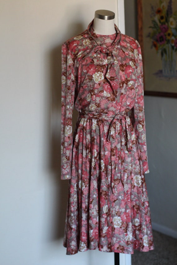 Vintage 60s Daisy Long Sleeve Floral Dress with P… - image 4