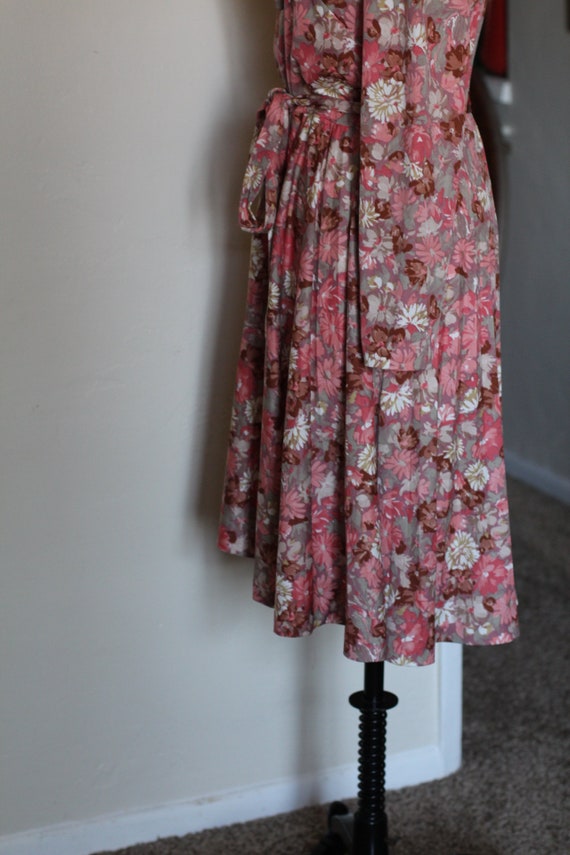 Vintage 60s Daisy Long Sleeve Floral Dress with P… - image 7