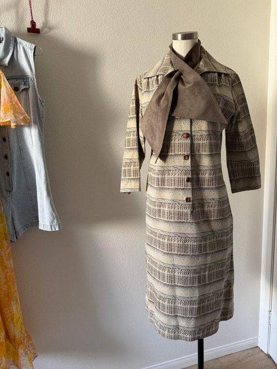 Vintage 60s 70s Mod Micro Suede Dress/Housecoat w… - image 2