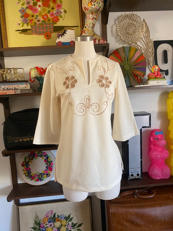 Vintage 70s Bohemian Floral Embroidered Blouse ; … - image 1