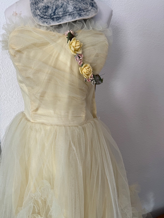 Vintage 50s Tulle Cupcake Butter Yellow Floral De… - image 3