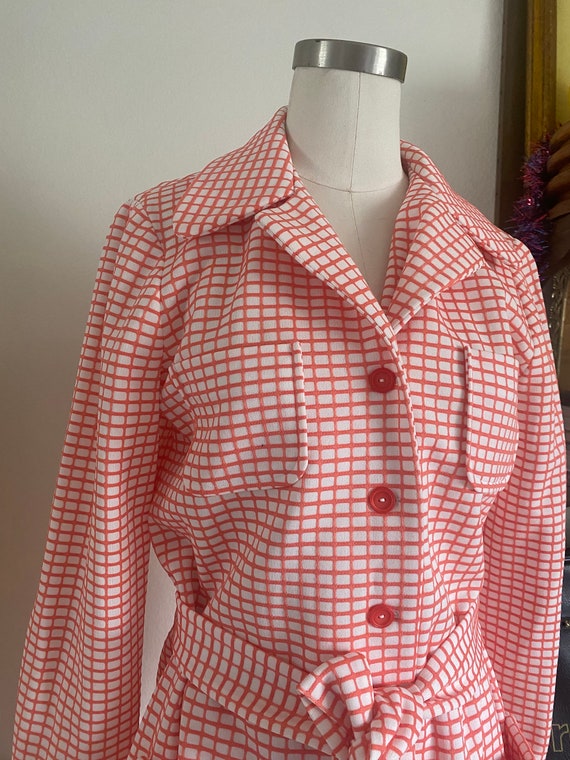 Vintage 70s Bold Plaid Grid Print Coral White Mod 