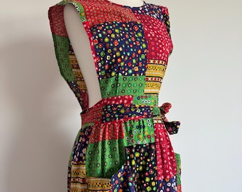 Abito vintage anni '70 autunnale patchwork Mod con scollo sulla schiena e laccetti; abito a grembiule a quadretti Woodstock anni '70 con bandana; abito a grembiule a quadri autunno anni '70