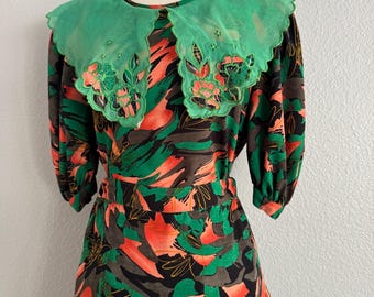 Ensemble jupe évasée coupe évasée à volants abstrait coloré audacieux inspiré de Diane Freis vintage des années 80 ; Maxi robe fleurie abstraite audacieuse des années 80 avec col brodé L