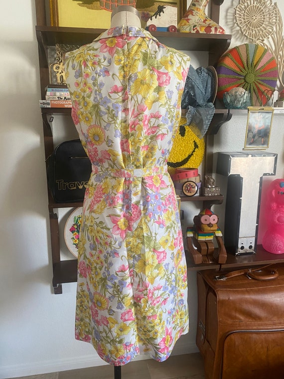 Vintage 60s Mod Mini Tank Dress in Feminine Flora… - image 3