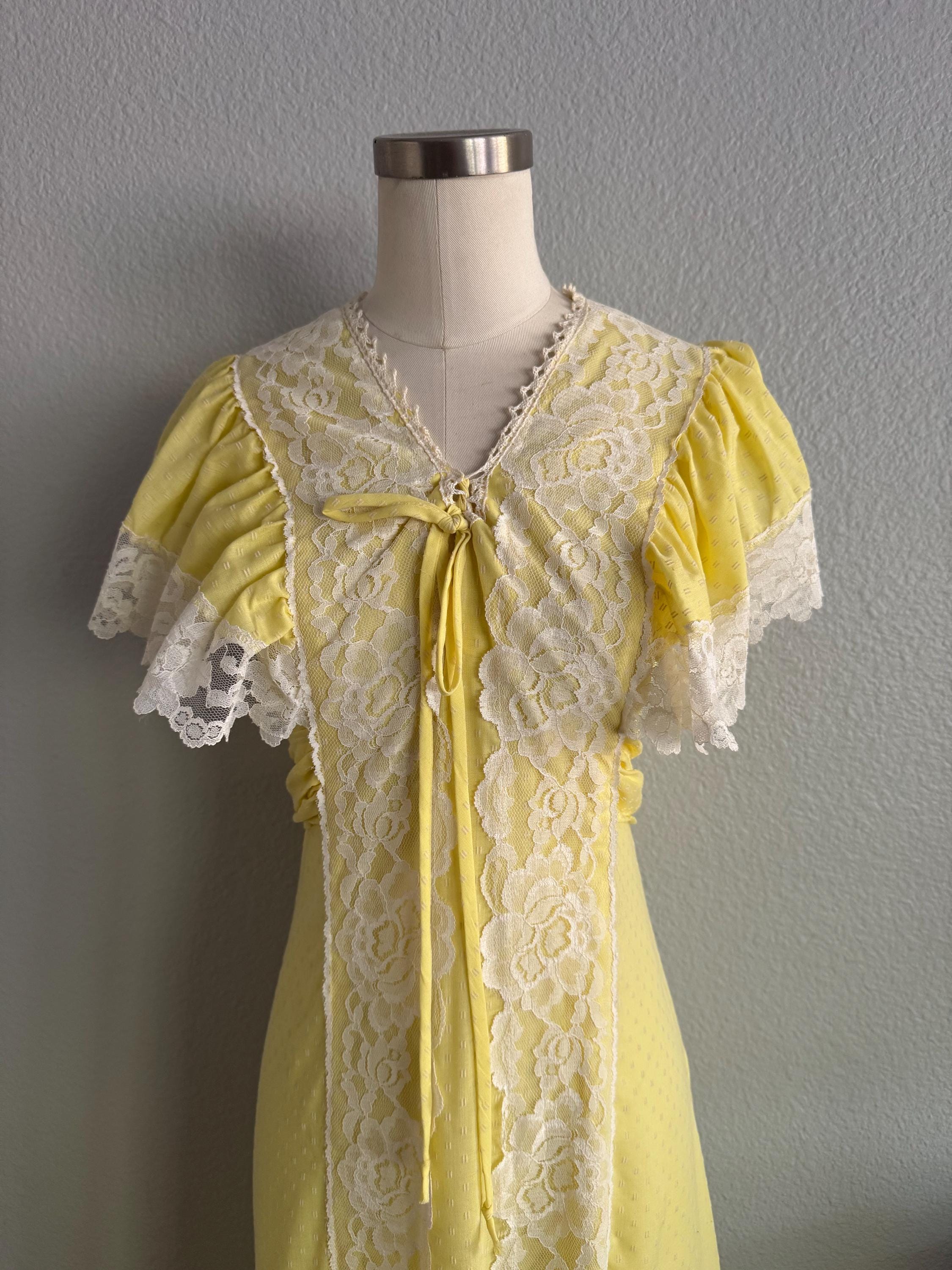 vintage yellow lace dress 60s/70s Handmade Butter Yellow Lace Dress