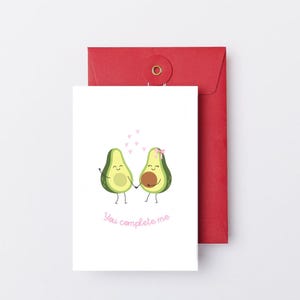 Cartão postal para impressão do Dia dos Namorados com abacate e amor