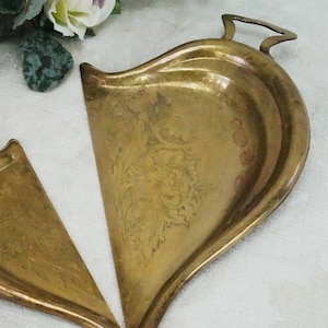 Antique Crumb Catcher/2pc Set/Catcher & Crumb Scraper/Heart Shape/Scrolled Floral Designs/Gold Tone/Silent Butler/1920's/Vanity Trays/Decor