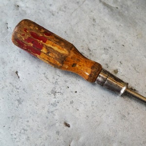 Old Wood Handle Screwdriver/Red Stripe Handle/Flathead/Wooden Handle/Mid Century/Collectible/Hand Tool/Screwdrivers/MCM/Steel Shank/Old Tool