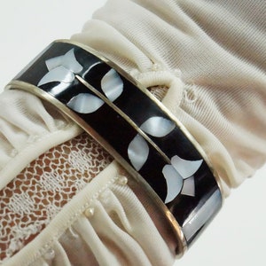 Silver Wrist Cuff Shell Mother Pearl Flowers Enamel Bracelet 