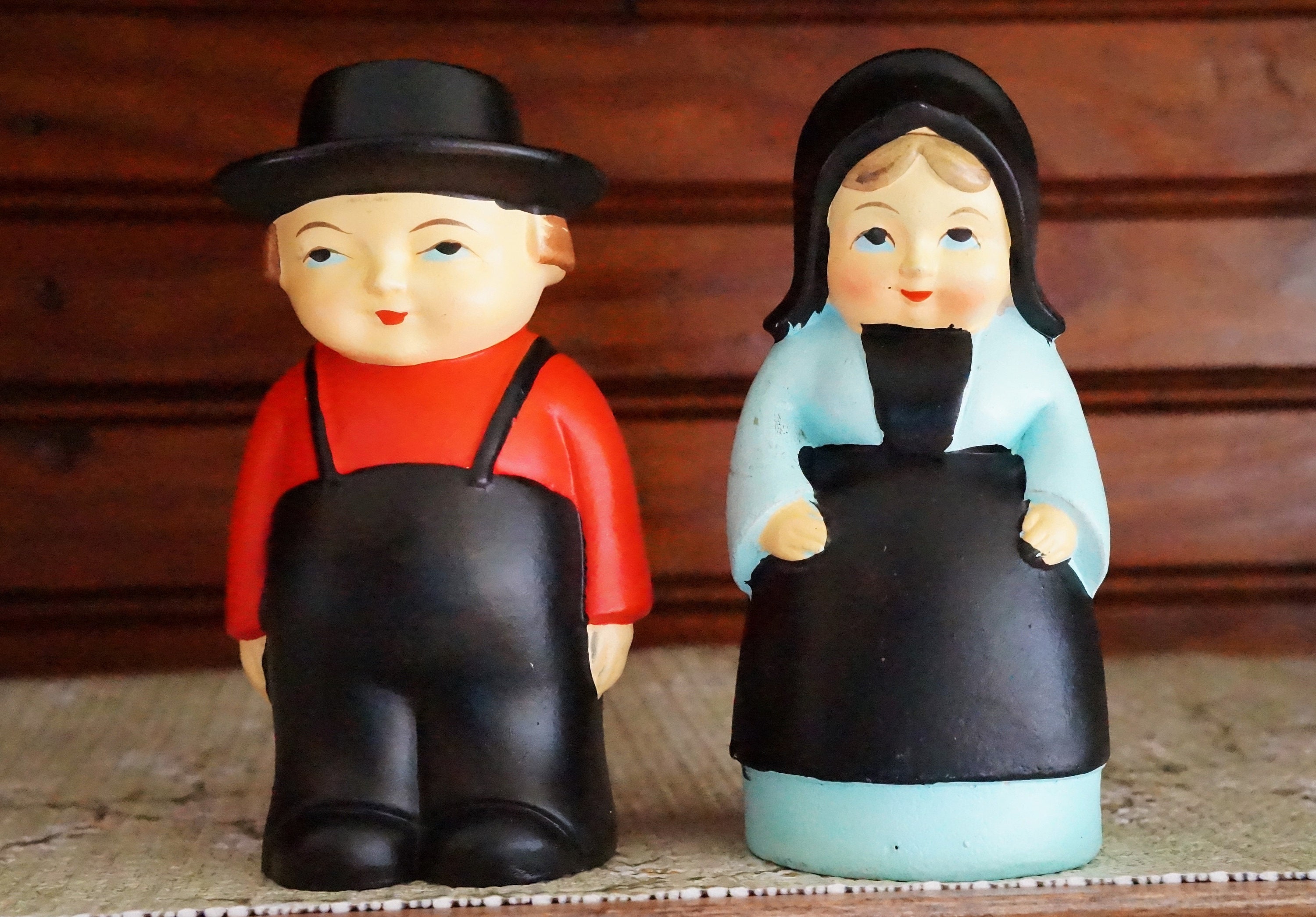 Amish Couple Salt & Pepper Shakers/amish Figurines/dutch Etsy