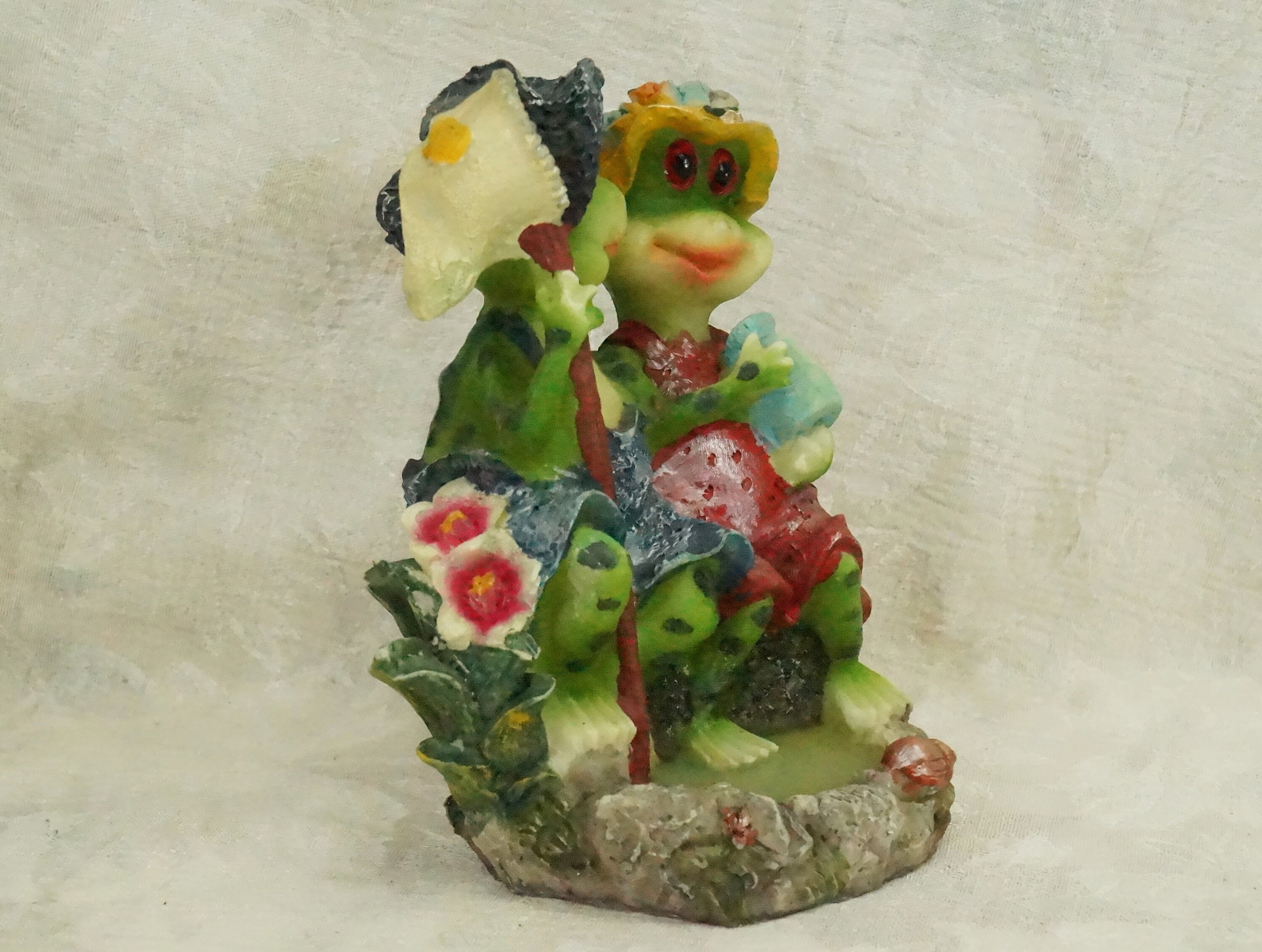 Mr  mrs frog figurinefrog couplemid sizedvintage  etsy Mr  mrs frog figurinefrog couplemid sizedvintage  etsy