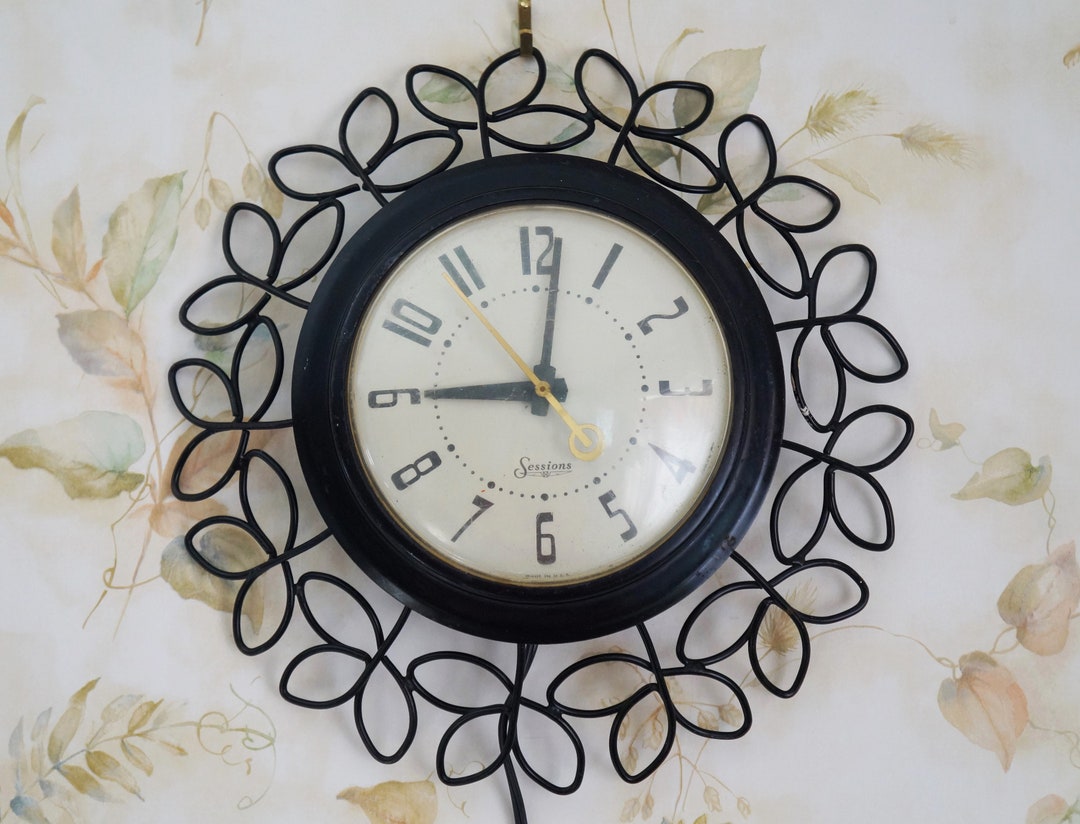 Mid Century Decorative Wall Clock/sessions Clock/needs Repair/metal