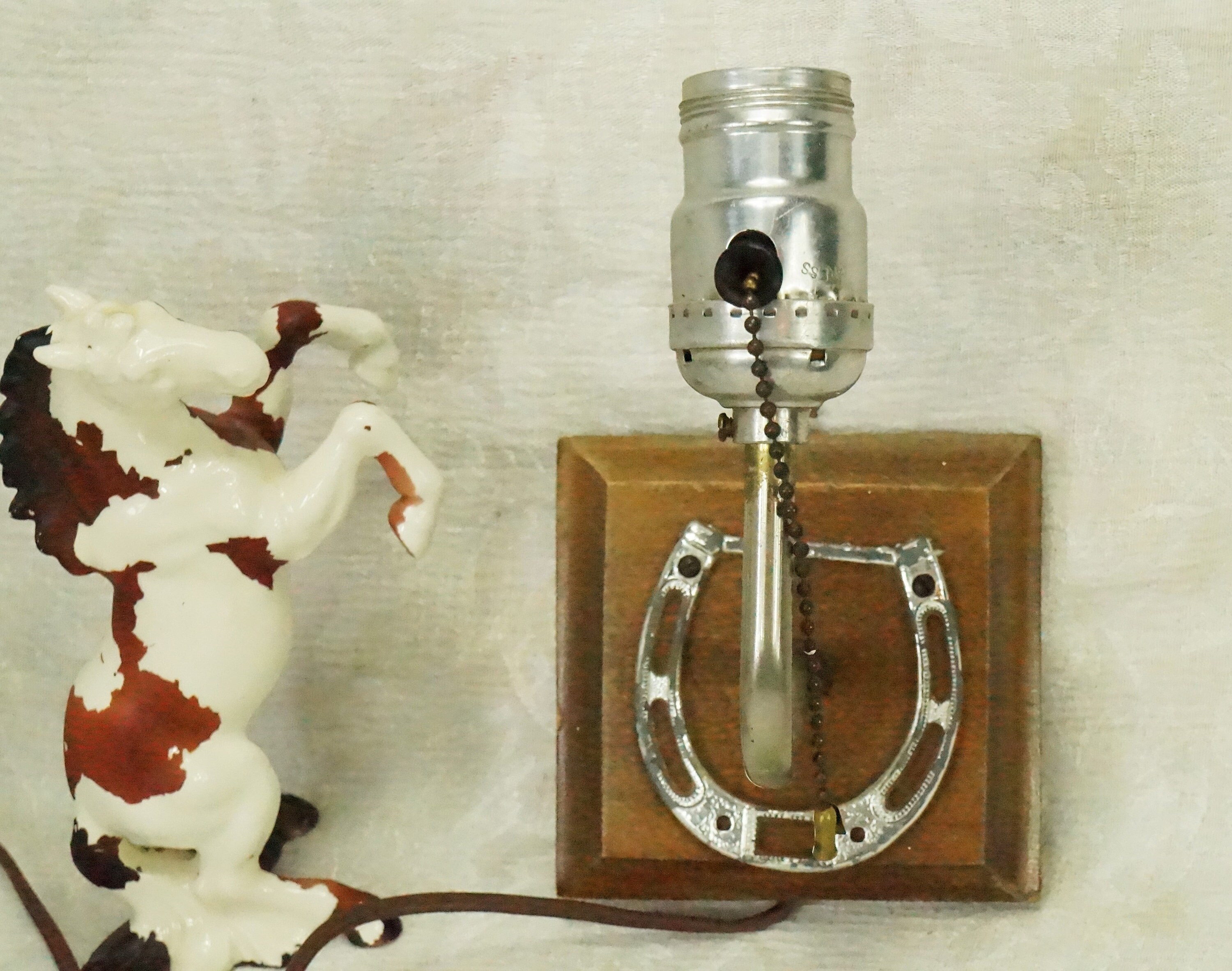 Horse Theme Wall Lamp/Horseshoe Electric Light/Pull Etsy