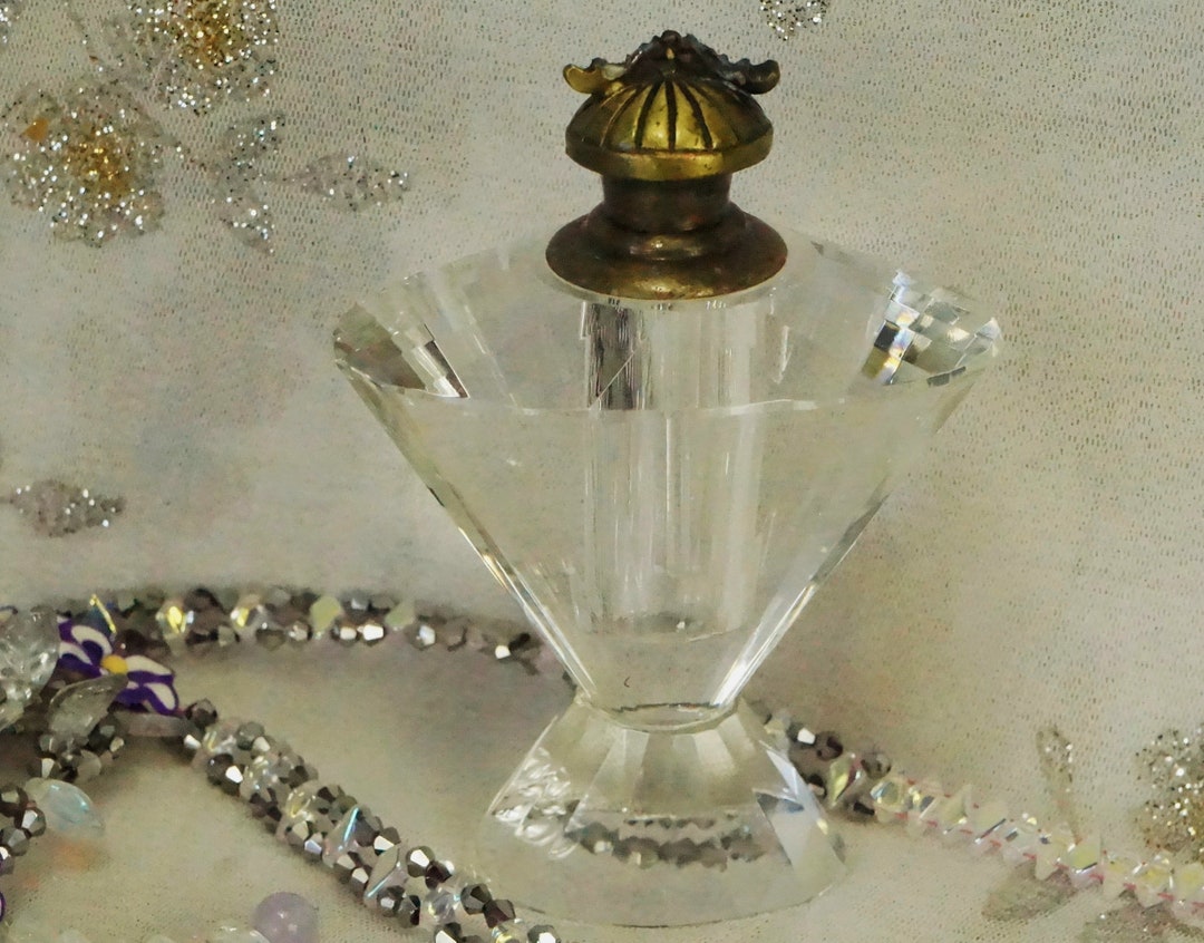 Crystal Lead Perfume Bottle With Dabber Faceted Sides Metal Cap Elegant crystal-lead-perfume-bottle-with-dabber-faceted-sides-metal-cap-elegant