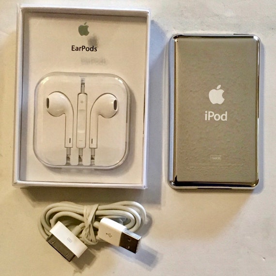Ipod // Apple Ipod Classic 7th Generation 160GB Silver// Apple