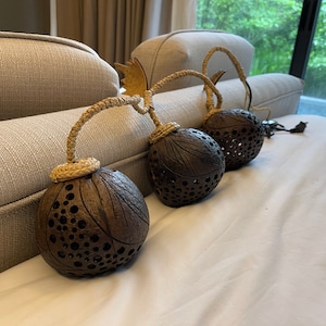 3 Balls Wooden Hanging Lamp Made of Coconut Shell Bedroom Lamp Light Coconut Wooden Garden Handmade Lantern