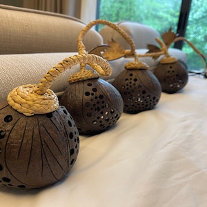 5 Balls Wooden Hanging Lamp Made of Coconut Shell Bedroom Lamp Light Coconut Wooden Garden Handmade Lantern