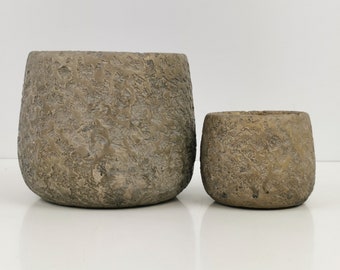 Macetero de cerámica con textura dorada para interiores