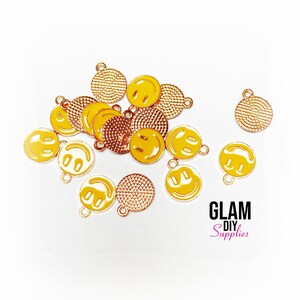 Smile Face Charms - Set of 5 - Size 14mm - Yellow Happy Face Charm, Birthday Charms, Small Bracelet Charms, Kawaii Charms