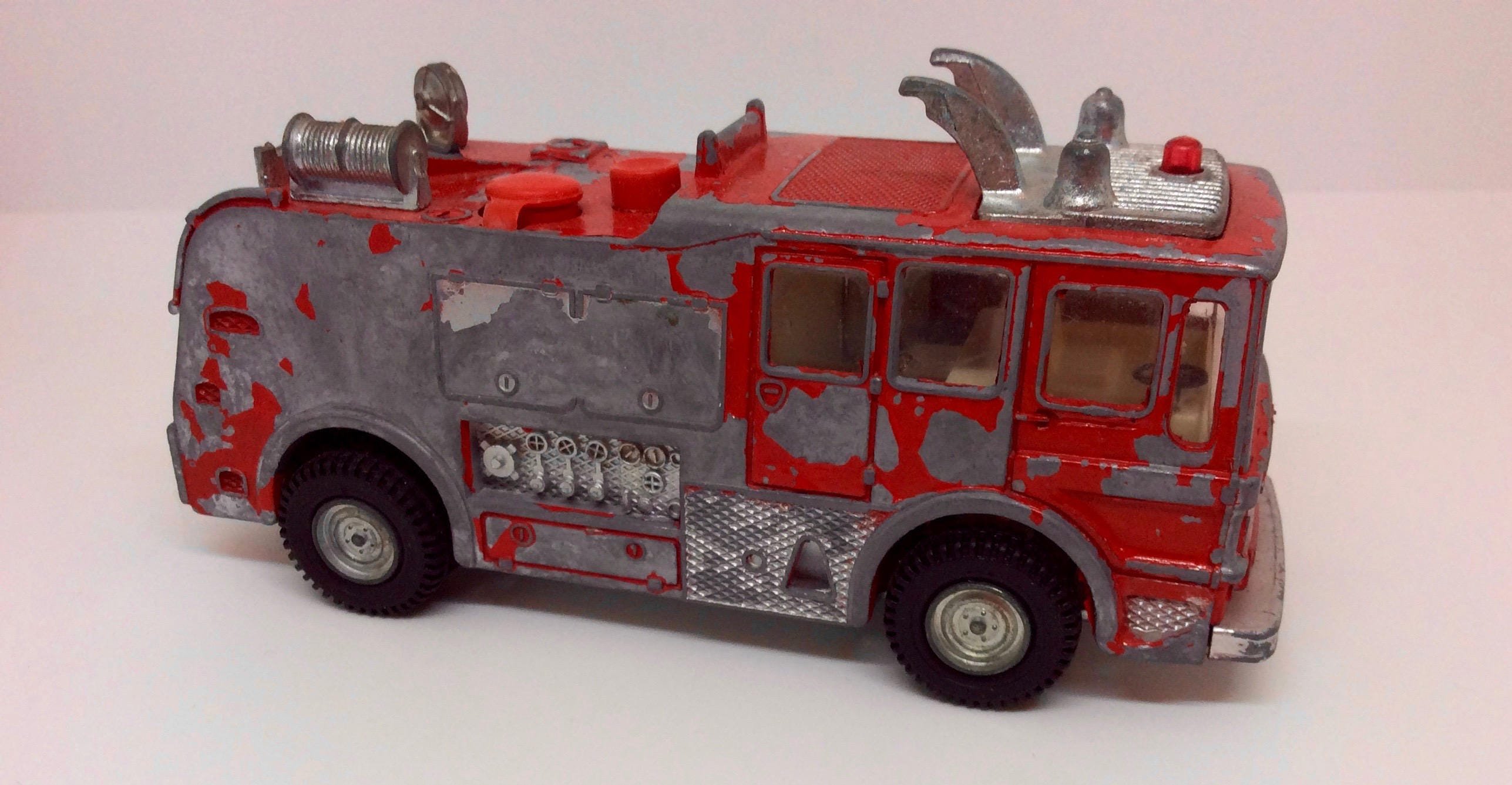 dinky toys fire engine