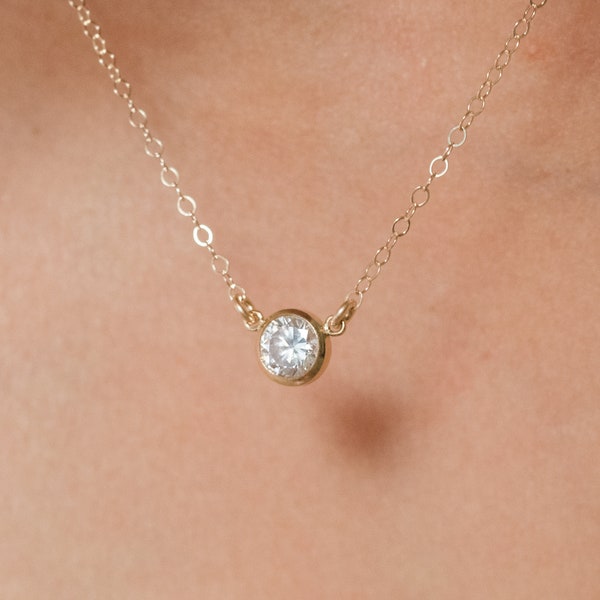 Solitaire Cubic Zirconia Necklace / Everyday Solitaire Necklace / Bridesmaid Necklace / Bridal Necklace / Floating Diamond Necklace