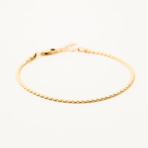 Serpentine Chain Bracelet / Delicate Gold Filled Bracelet / Gold Everyday Bracelet / Vintage Chain / Bridesmaid Bracelet / Gift image 4