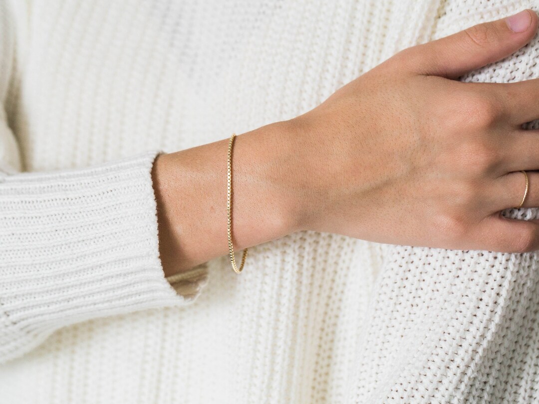 Everyday Gold Bracelet / Shimmery Gold Filled Bracelet / Dainty