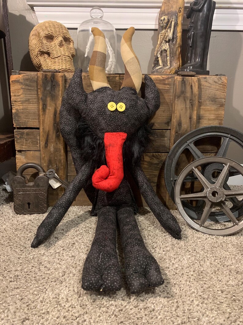 Grande décoration Krampus : Poupée en peluche diable de Noël faite à la main image 9