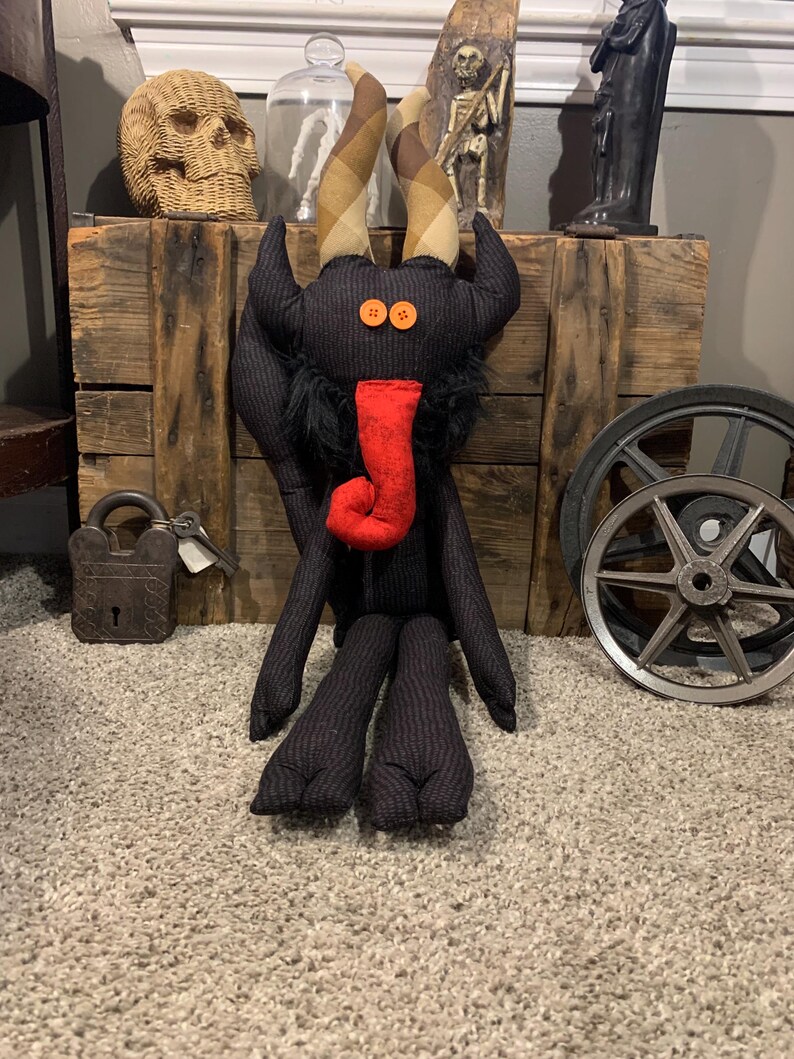 Grande décoration Krampus : Poupée en peluche diable de Noël faite à la main image 8