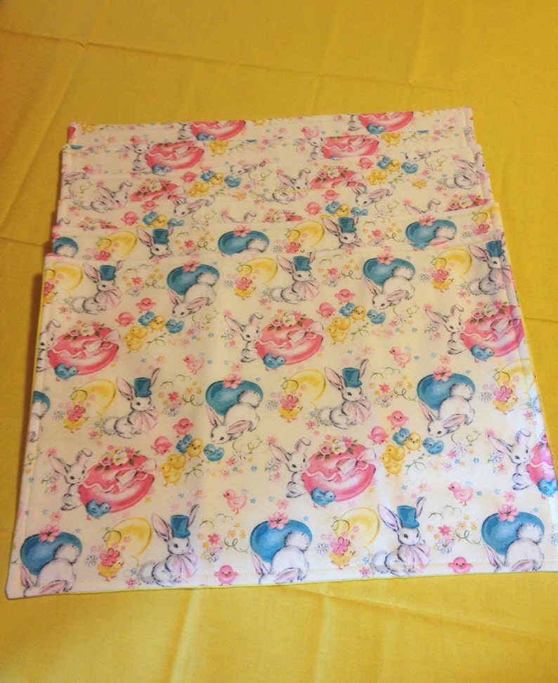 Set of 6 Reversible Easter Pastel Easter Bunny /& Eggs Placemats with Yellow Backs