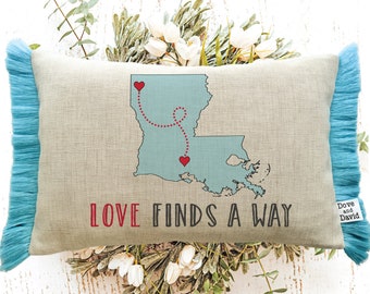Liebe findet einen Weg Kissen, Fernliebe Geschenk, One State Map Couch Kissen, neue Freundin Geschenk, Freund Jahrestag, niedliches Geburtstagsgeschenk