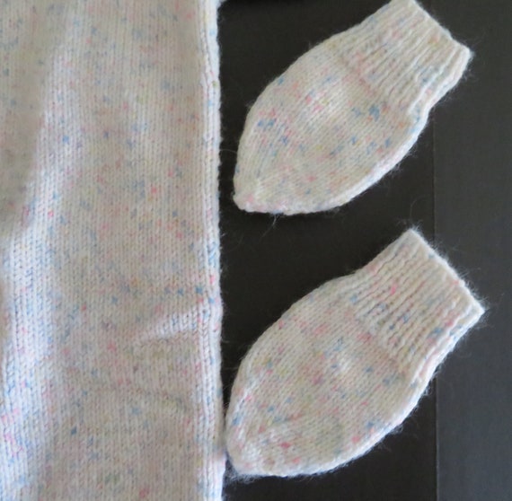 Completed Finished Product Hand knit Baby BUNTING… - image 3