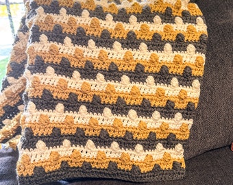 3-Color Bobble Stitch Crochet Blanket Pattern – Striped Baby Blanket (Digital Download)