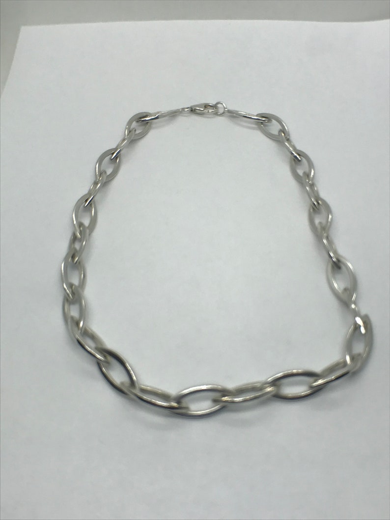Stylish chain link necklace with unique link shape