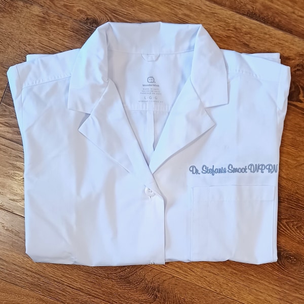 Custom Embroidered White Medical Lab Coat/Women's Fit/Wonder Wink Brand/Personalize/Name & Credentials/Monogram/Medical Office or Department