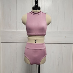 Ribbed shiny mauve halter dance set. Girls Dance Class, Girl&#39;s Dancewear, Dance Convention, Photo Shoot, Dance Audition