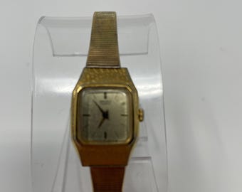 Vintage Seiko Tank Watch: Gold Tone Quartz Analog Dress Watch